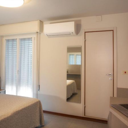 Hotel Norma 米萨诺阿德里亚蒂科 客房 照片