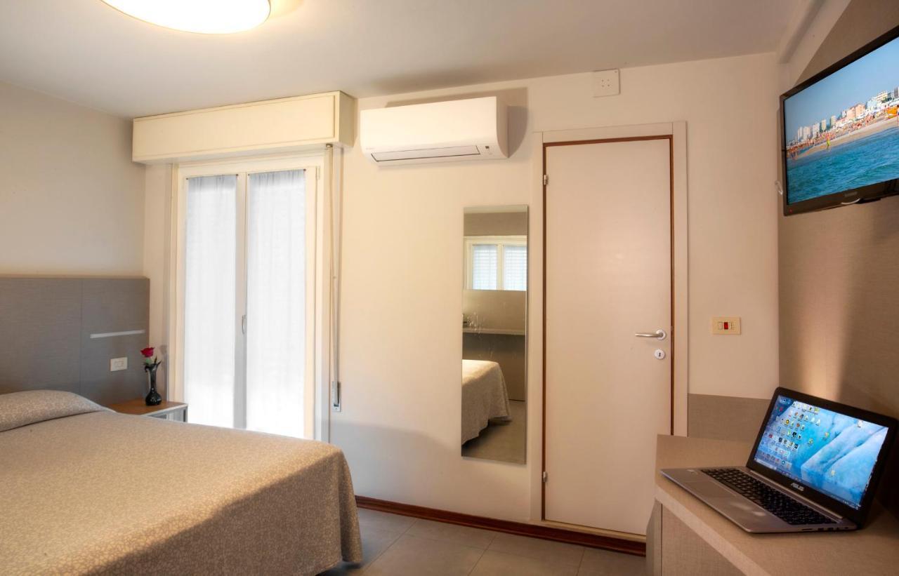 Hotel Norma 米萨诺阿德里亚蒂科 外观 照片